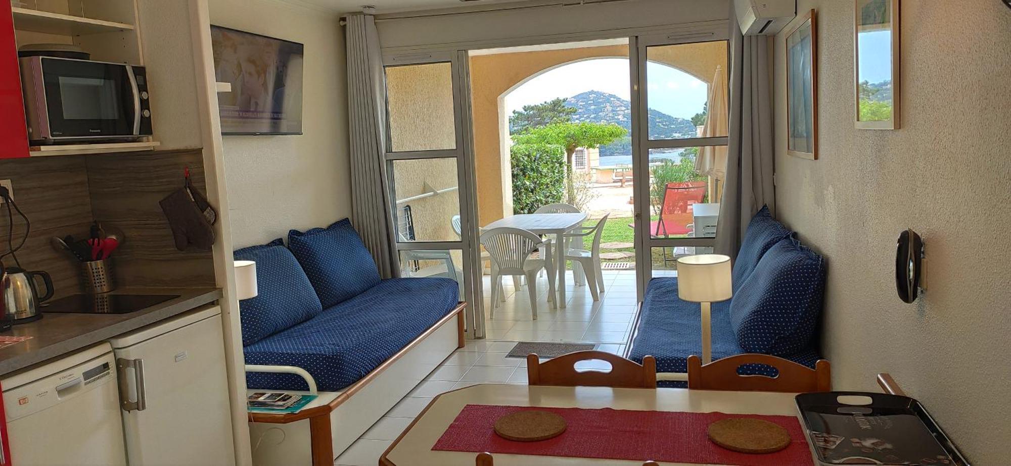 Agay Cap Esterel, Le Village Belvedere T2 Climatise Rez-De-Jardin, Vue Mer, Piscine Et Parking Inclus Saint-Raphael  Luaran gambar